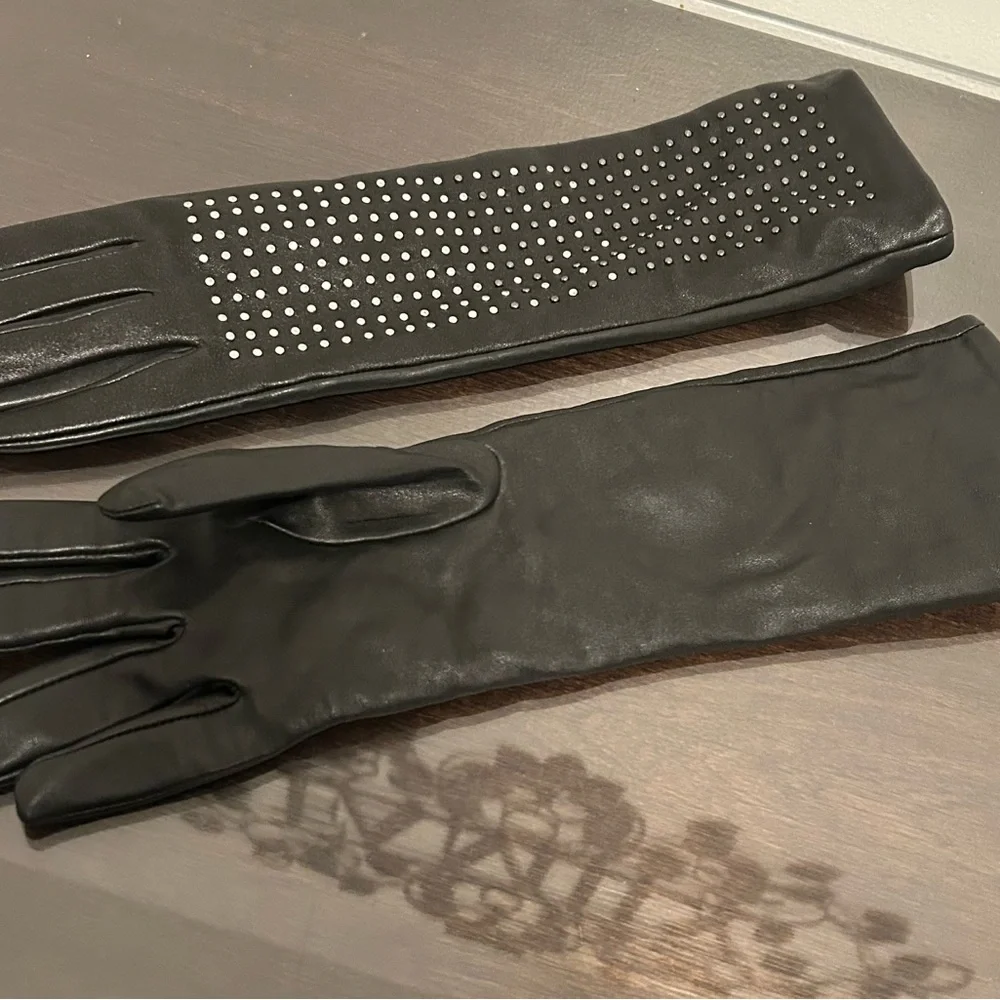 Neina Marcus/Brian Atwood Leather Gloves - Picture 2 of 6